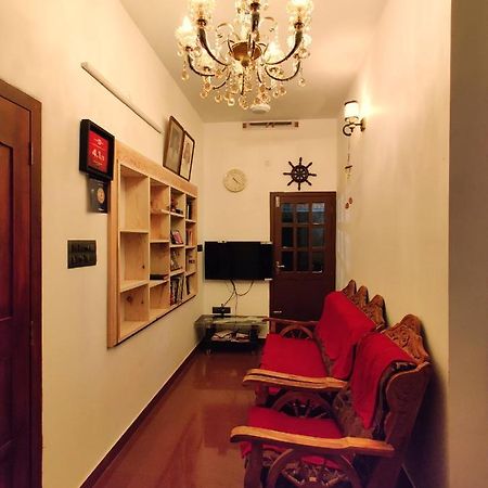 Calvin'S Inn Kochi Exterior foto