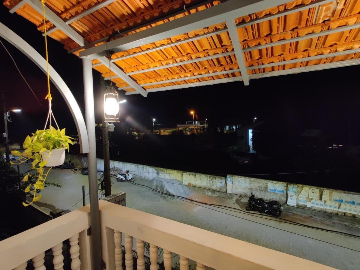 Calvin'S Inn Kochi Exterior foto
