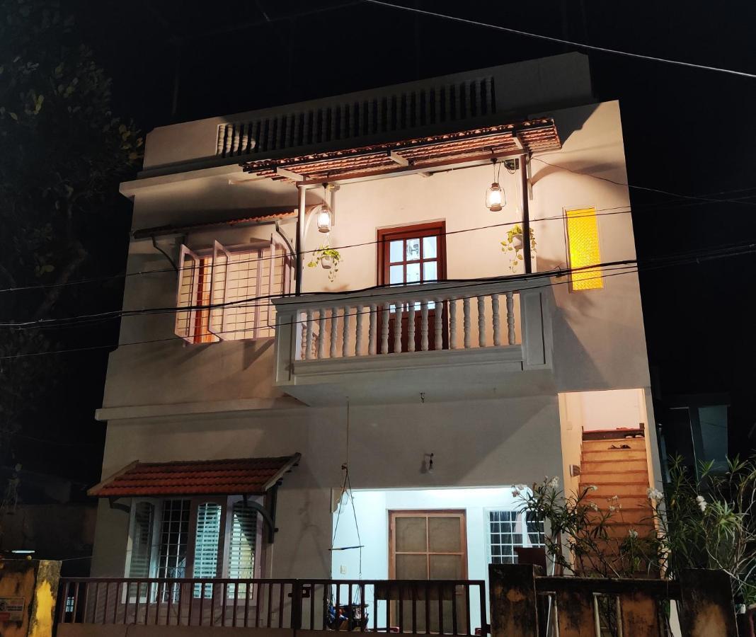 Calvin'S Inn Kochi Exterior foto
