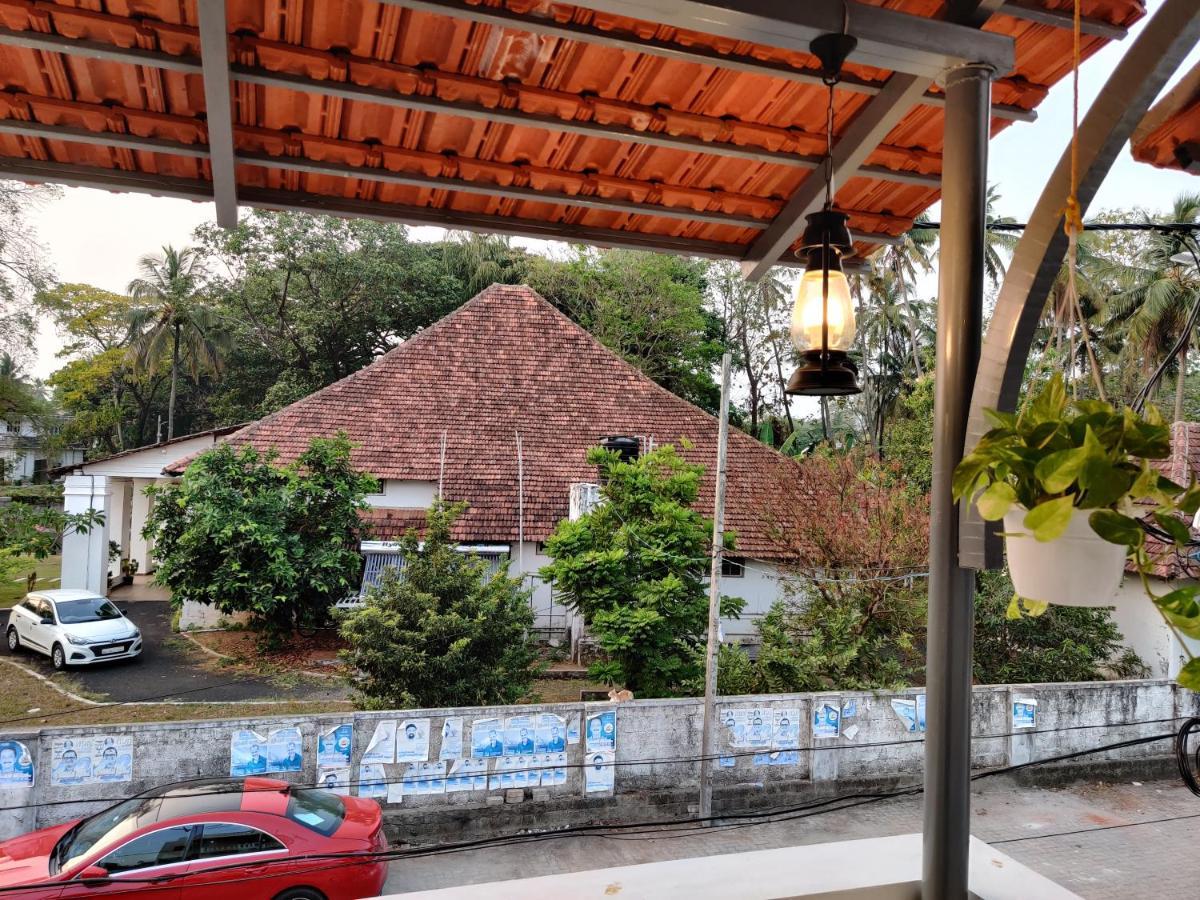Calvin'S Inn Kochi Exterior foto